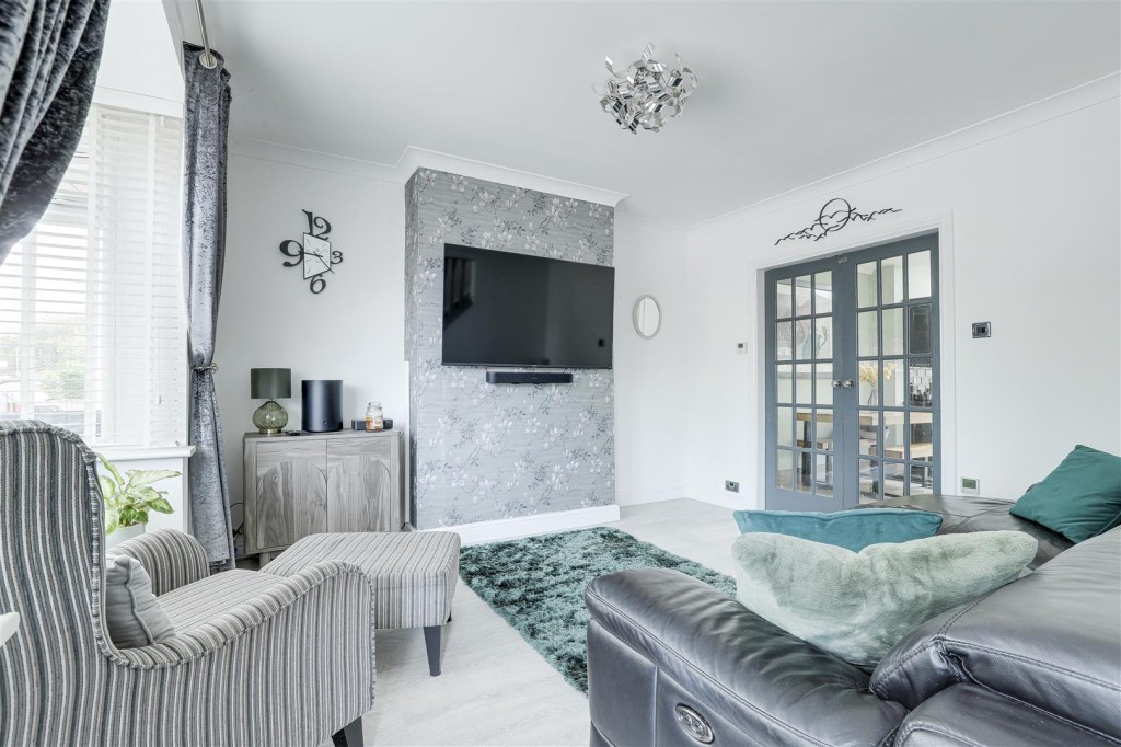 Doncaster Avenue, Sandiacre, Derbyshire, NG10 5FL