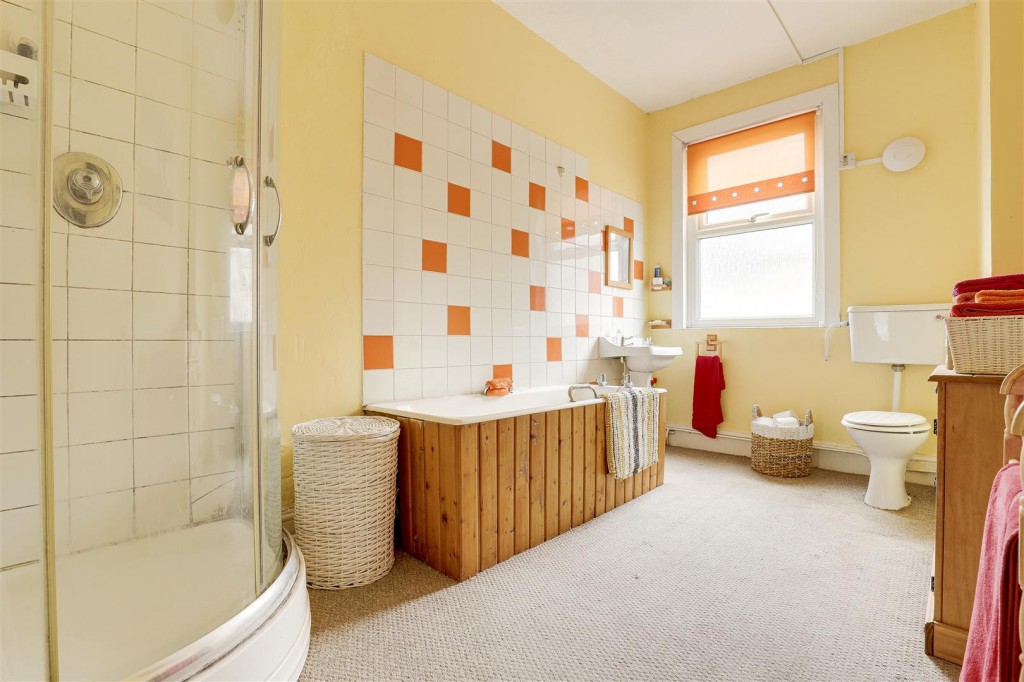 Glapton Road, The Meadows, Nottinghamshire, NG2 2FF