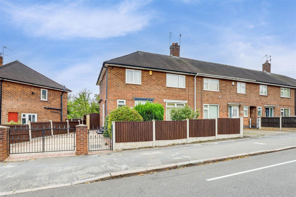Squires Avenue, Bulwell, Nottinghamshire, NG6 8G:L