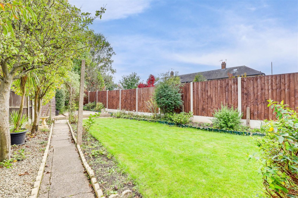 Squires Avenue, Bulwell, Nottinghamshire, NG6 8G:L