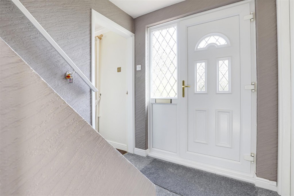 Squires Avenue, Bulwell, Nottinghamshire, NG6 8G:L