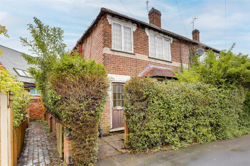 Cheltenham Street, Old Basford, Nottinghamshire, NG6 0ES