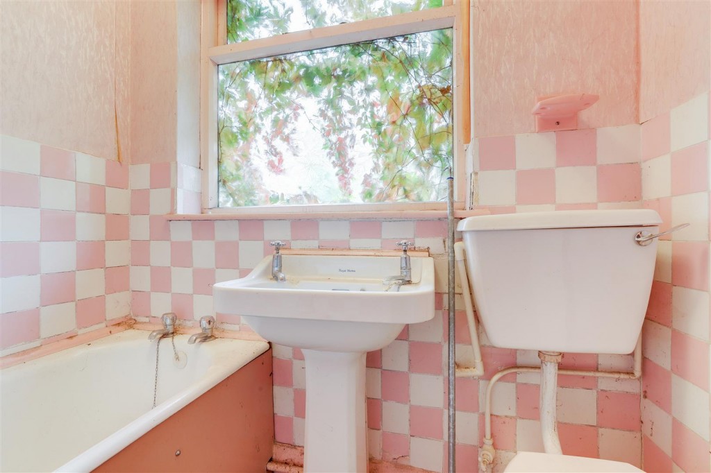 Cheltenham Street, Old Basford, Nottinghamshire, NG6 0ES