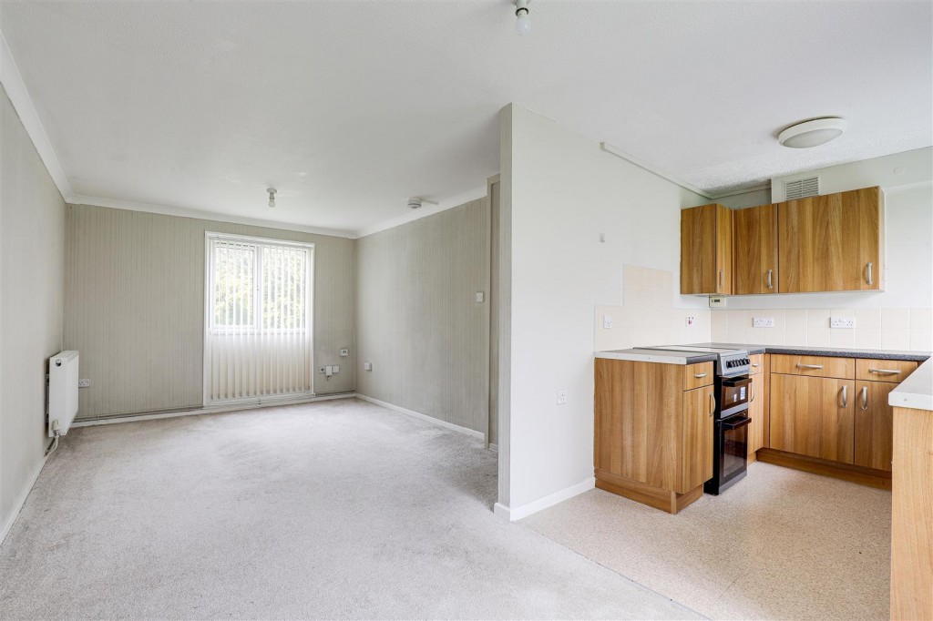 Wyton Close, Bestwood, Nottinghamshire, NG5 5GX