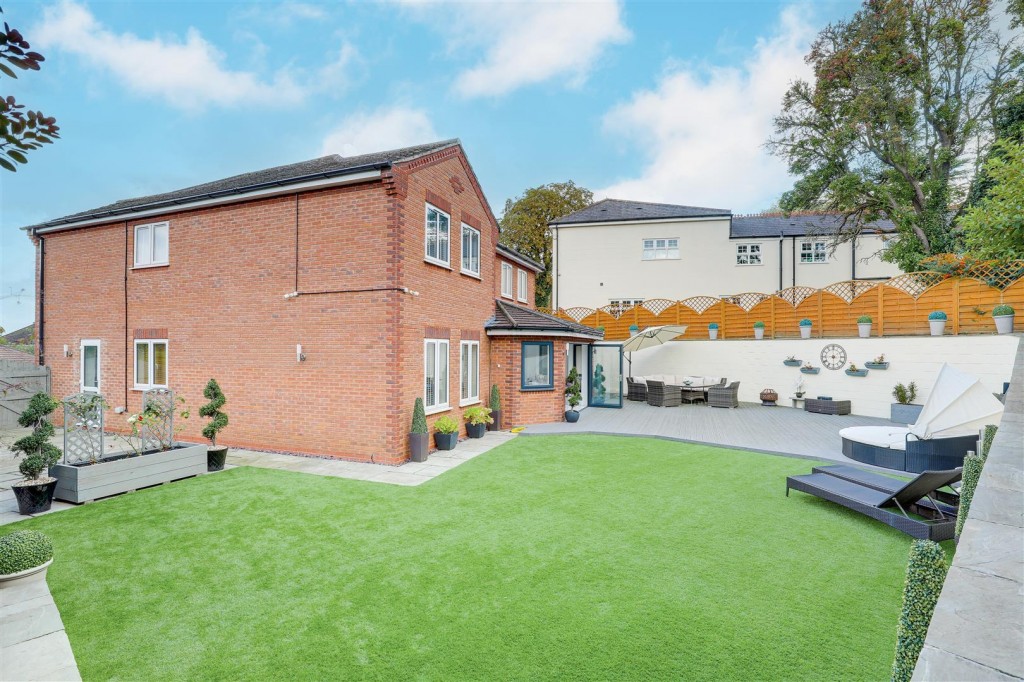 Paige Gardens, Sandiacre, Derbyshire, NG10 5PB