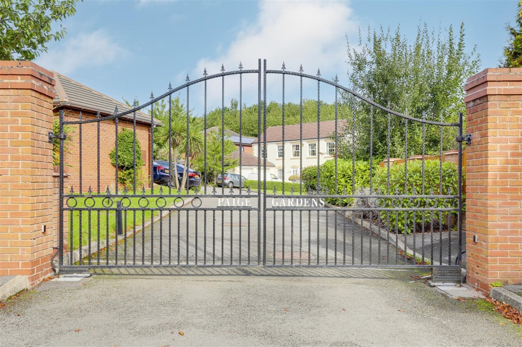 Paige Gardens, Sandiacre, Derbyshire, NG10 5PB