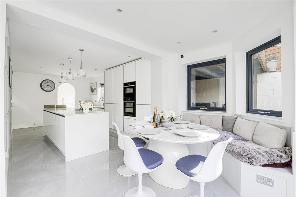 Paige Gardens, Sandiacre, Derbyshire, NG10 5PB