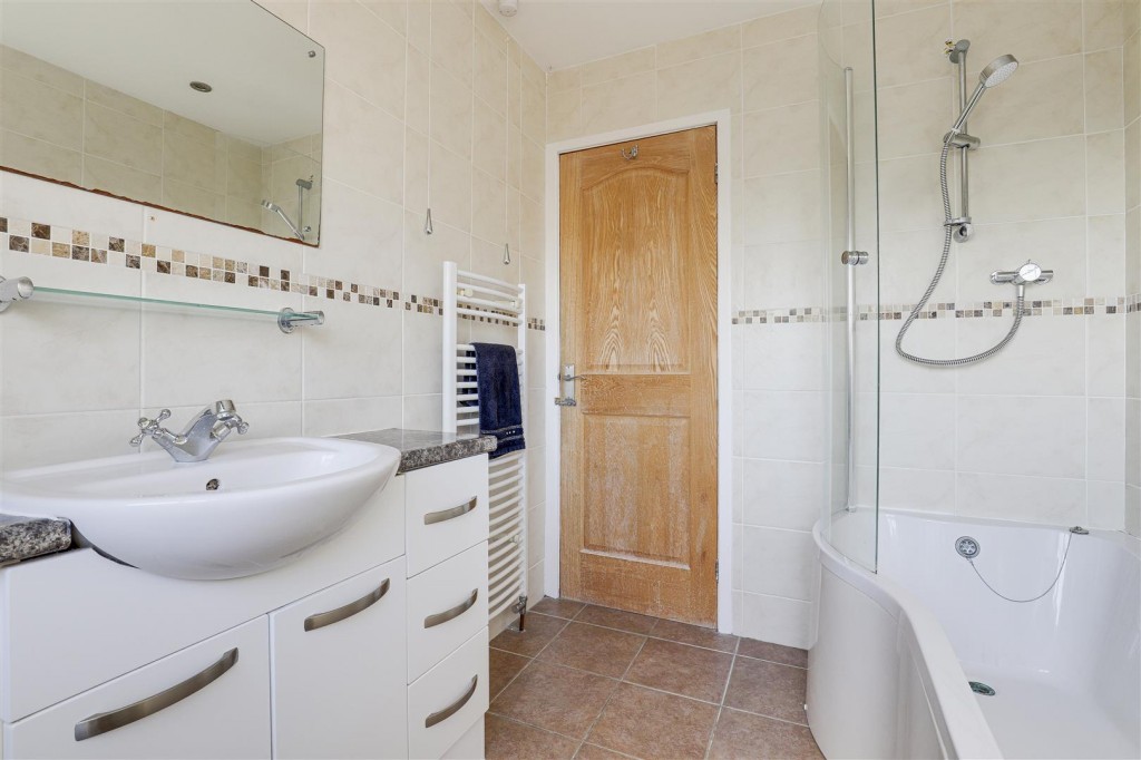 Bispham Drive, Toton, Nottinghamshire, NG9 6GJ