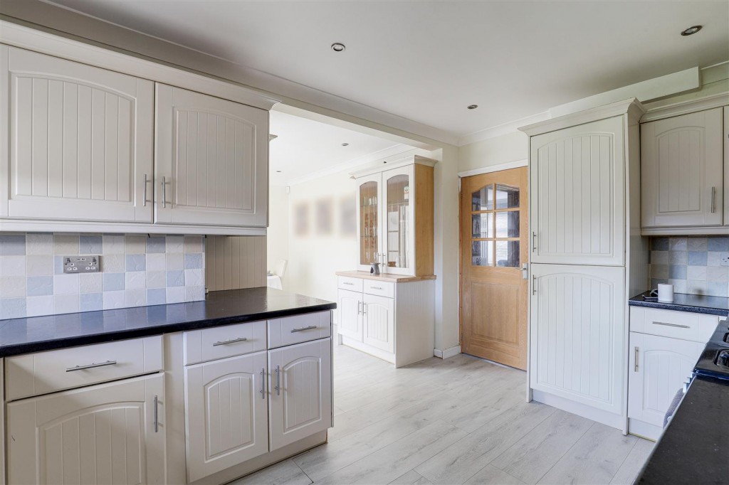 Bispham Drive, Toton, Nottinghamshire, NG9 6GJ