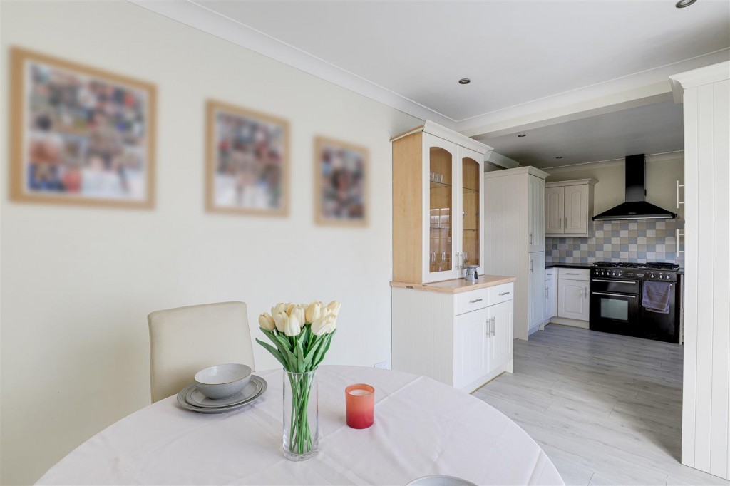 Bispham Drive, Toton, Nottinghamshire, NG9 6GJ