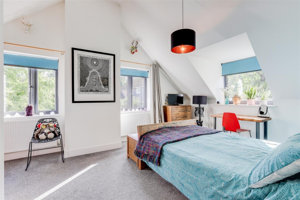 Eastwood Road, Kimberley, Nottinghamshire, NG16 2HX