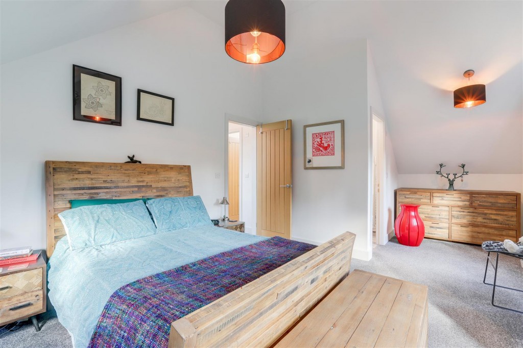 Eastwood Road, Kimberley, Nottinghamshire, NG16 2HX