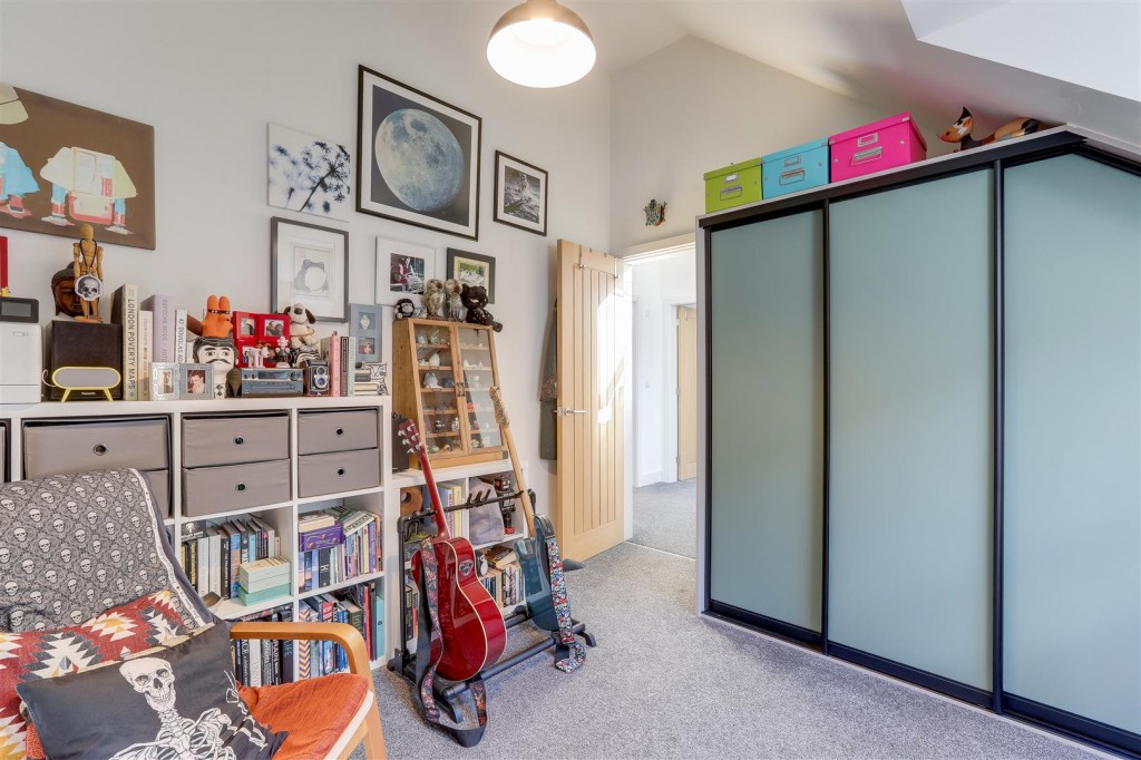 Eastwood Road, Kimberley, Nottinghamshire, NG16 2HX