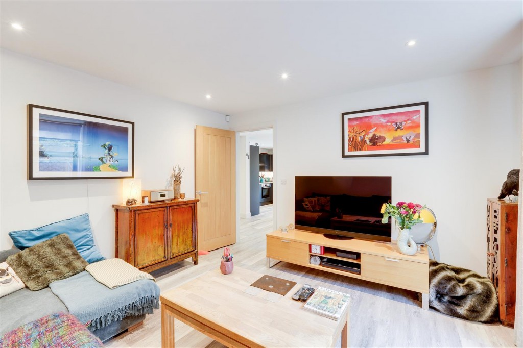 Eastwood Road, Kimberley, Nottinghamshire, NG16 2HX