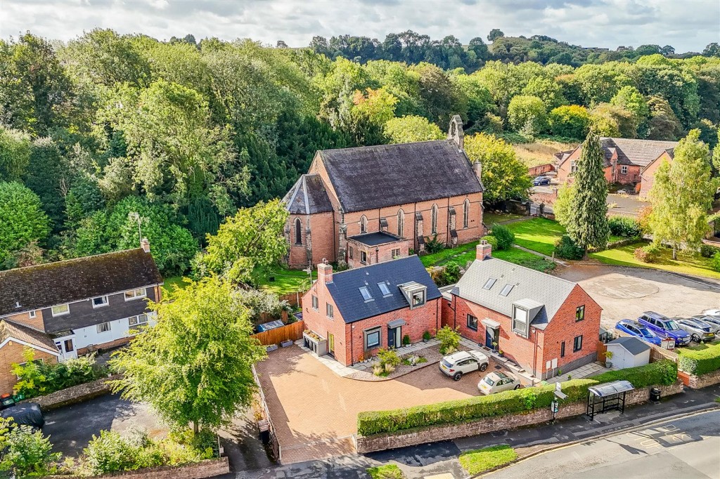 Eastwood Road, Kimberley, Nottinghamshire, NG16 2HX