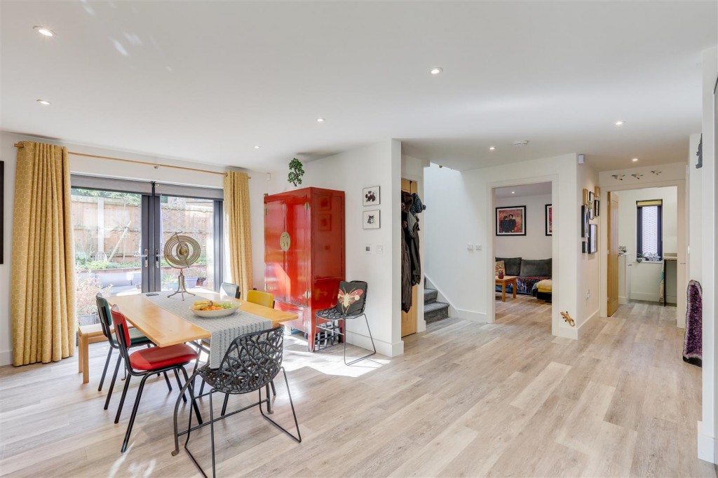 Eastwood Road, Kimberley, Nottinghamshire, NG16 2HX