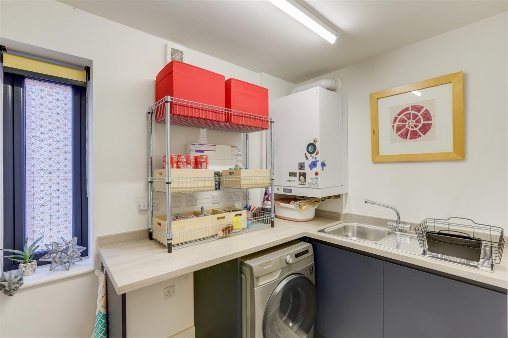 Eastwood Road, Kimberley, Nottinghamshire, NG16 2HX