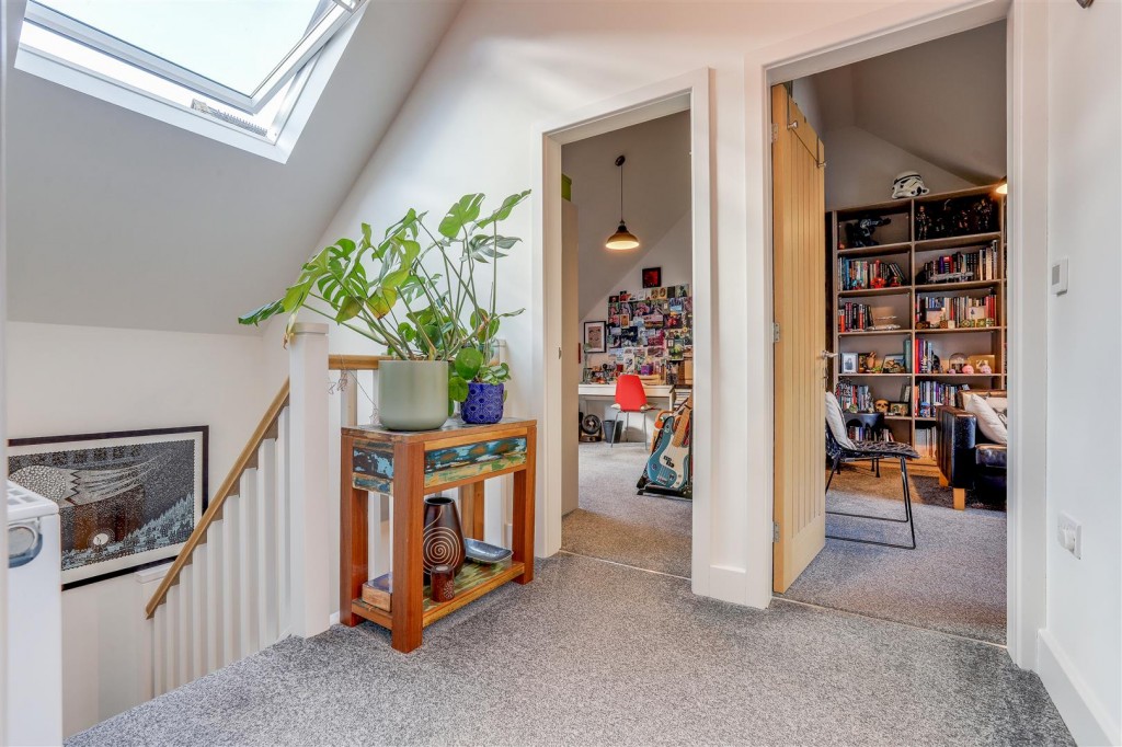 Eastwood Road, Kimberley, Nottinghamshire, NG16 2HX