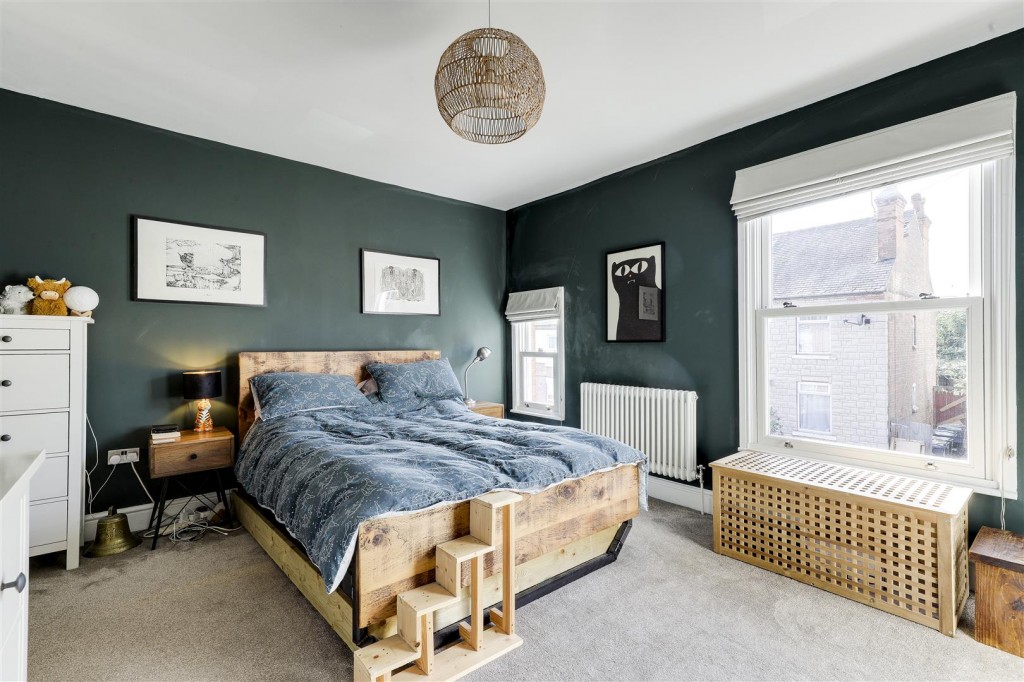 Park Road, Carlton, Nottinghamshire, NG4 3DE