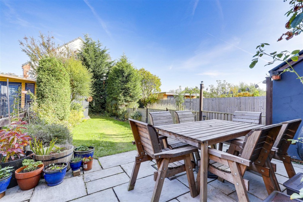 Park Road, Carlton, Nottinghamshire, NG4 3DE