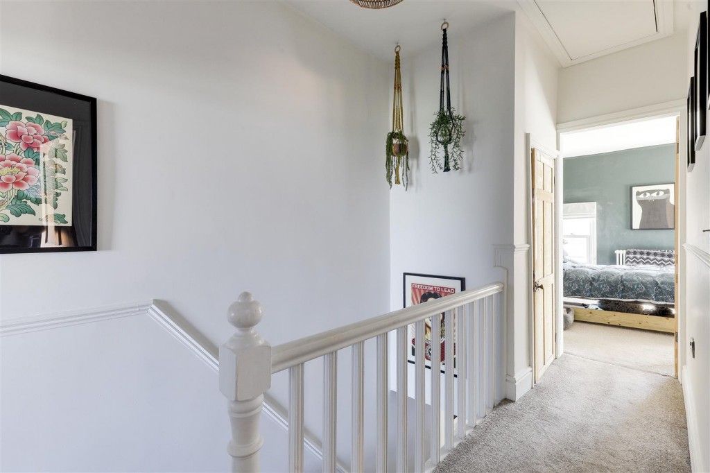 Park Road, Carlton, Nottinghamshire, NG4 3DE