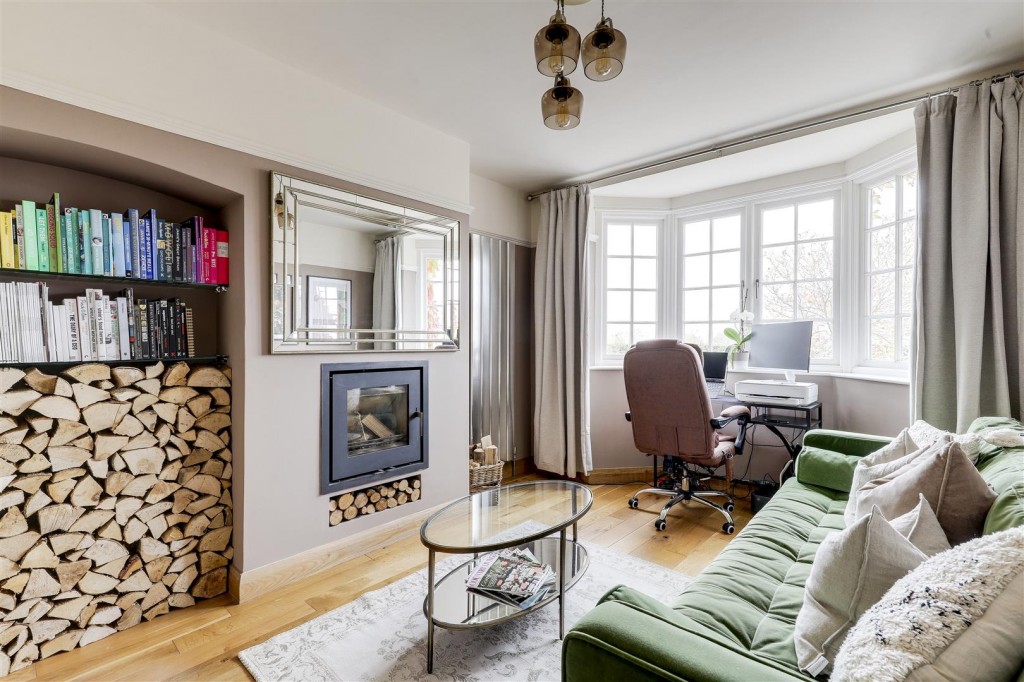 Caythorpe Road, Caythorpe, Nottinghamshire, NG14 7EB