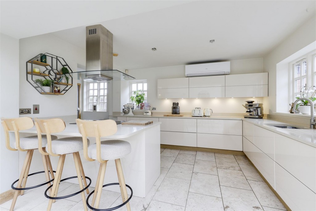 Caythorpe Road, Caythorpe, Nottinghamshire, NG14 7EB