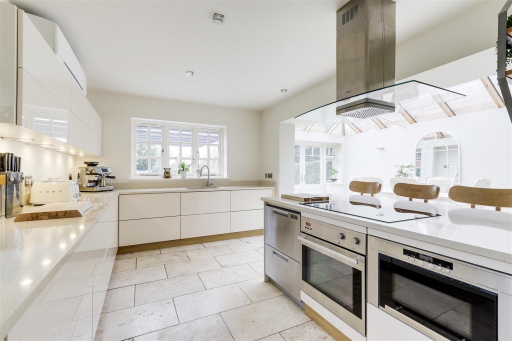 Caythorpe Road, Caythorpe, Nottinghamshire, NG14 7EB