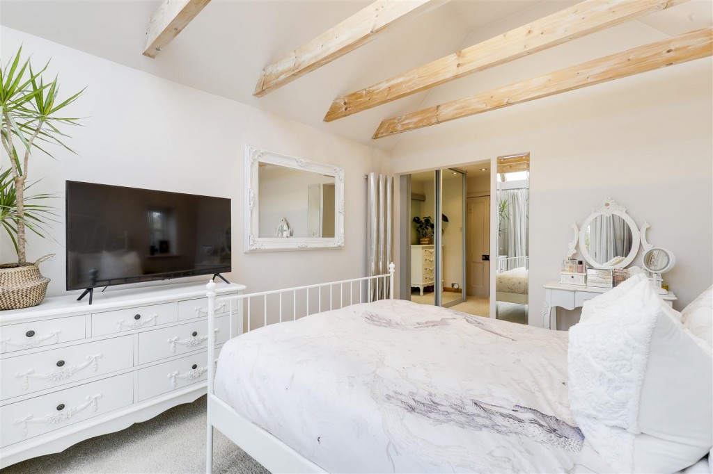 Caythorpe Road, Caythorpe, Nottinghamshire, NG14 7EB