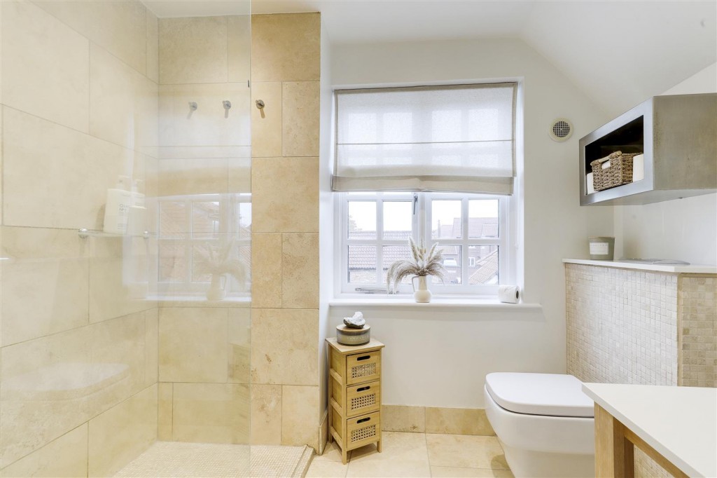 Caythorpe Road, Caythorpe, Nottinghamshire, NG14 7EB