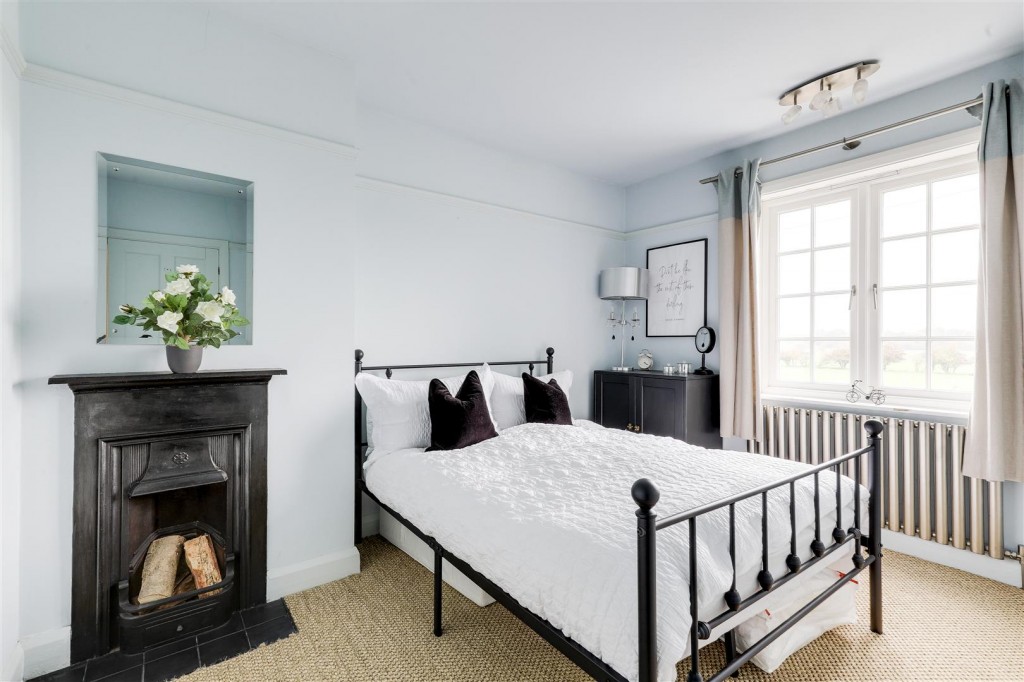 Caythorpe Road, Caythorpe, Nottinghamshire, NG14 7EB