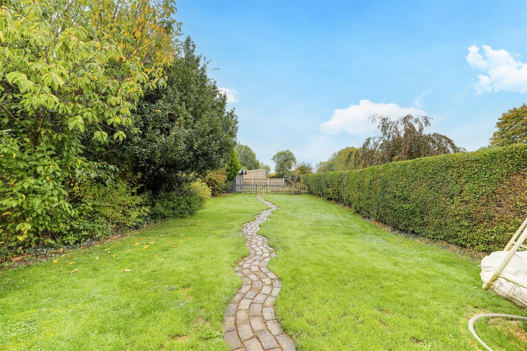 Caythorpe Road, Caythorpe, Nottinghamshire, NG14 7EB