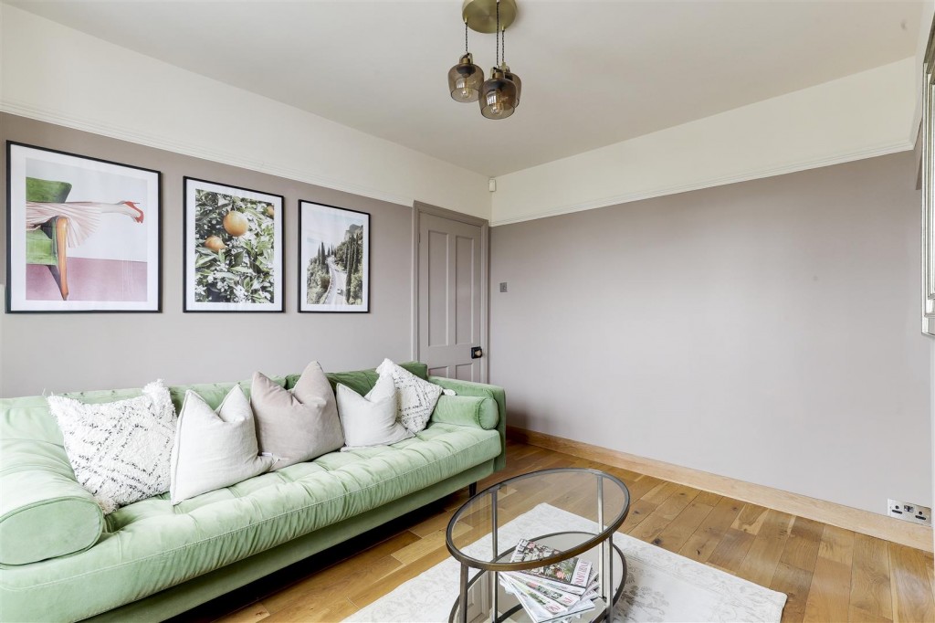 Caythorpe Road, Caythorpe, Nottinghamshire, NG14 7EB