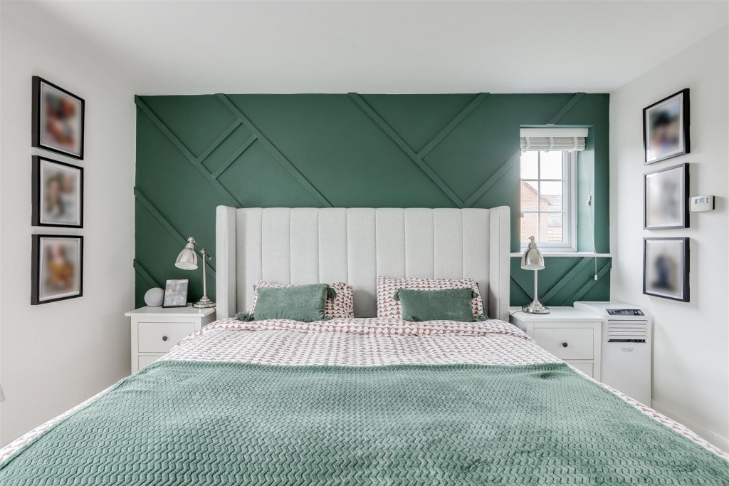 Pompeia Close, Hucknall, Nottinghamshire, NG15 8JF