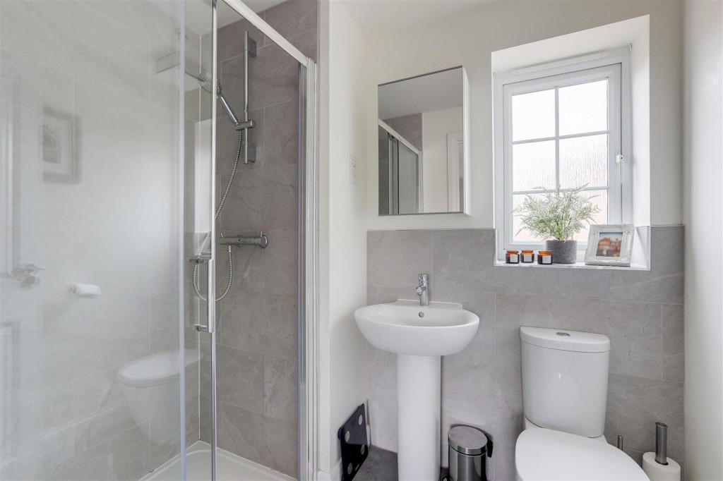 Pompeia Close, Hucknall, Nottinghamshire, NG15 8JF