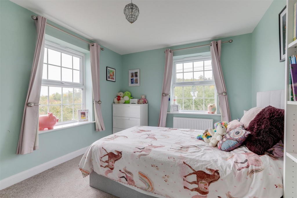 Pompeia Close, Hucknall, Nottinghamshire, NG15 8JF