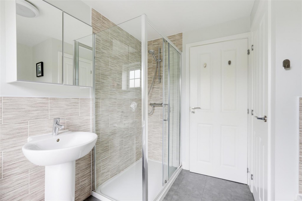 Pompeia Close, Hucknall, Nottinghamshire, NG15 8JF