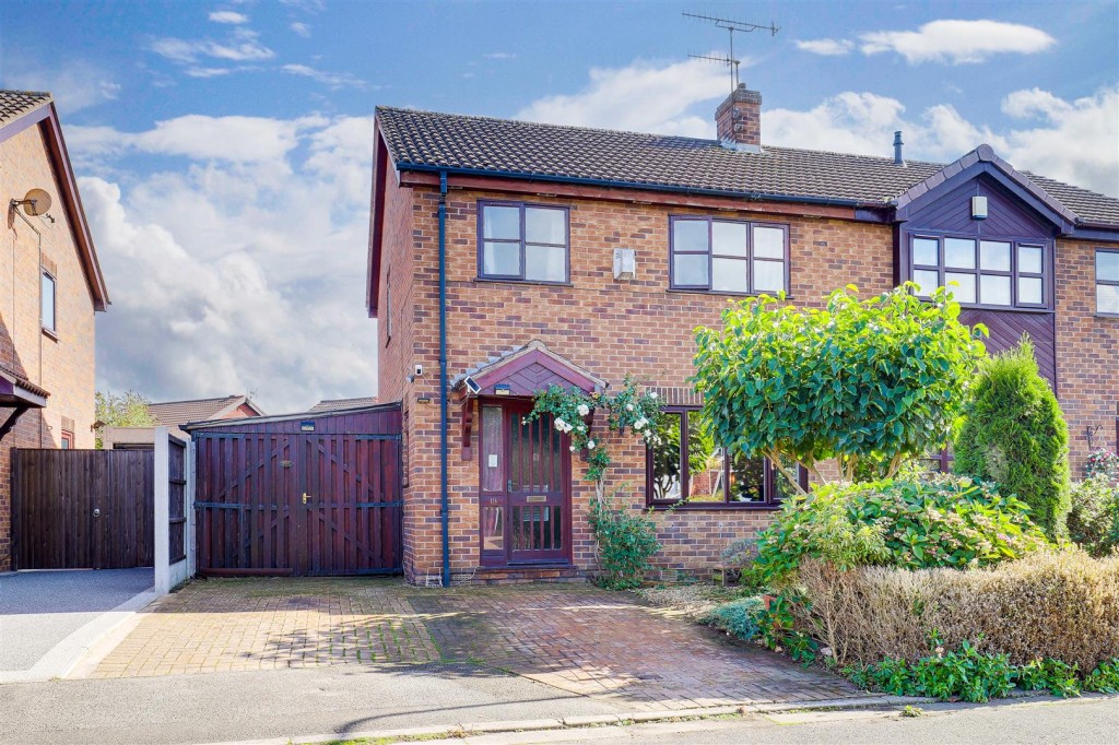 Tiree Close, Trowell, Nottinghamshire, NG9 3RG