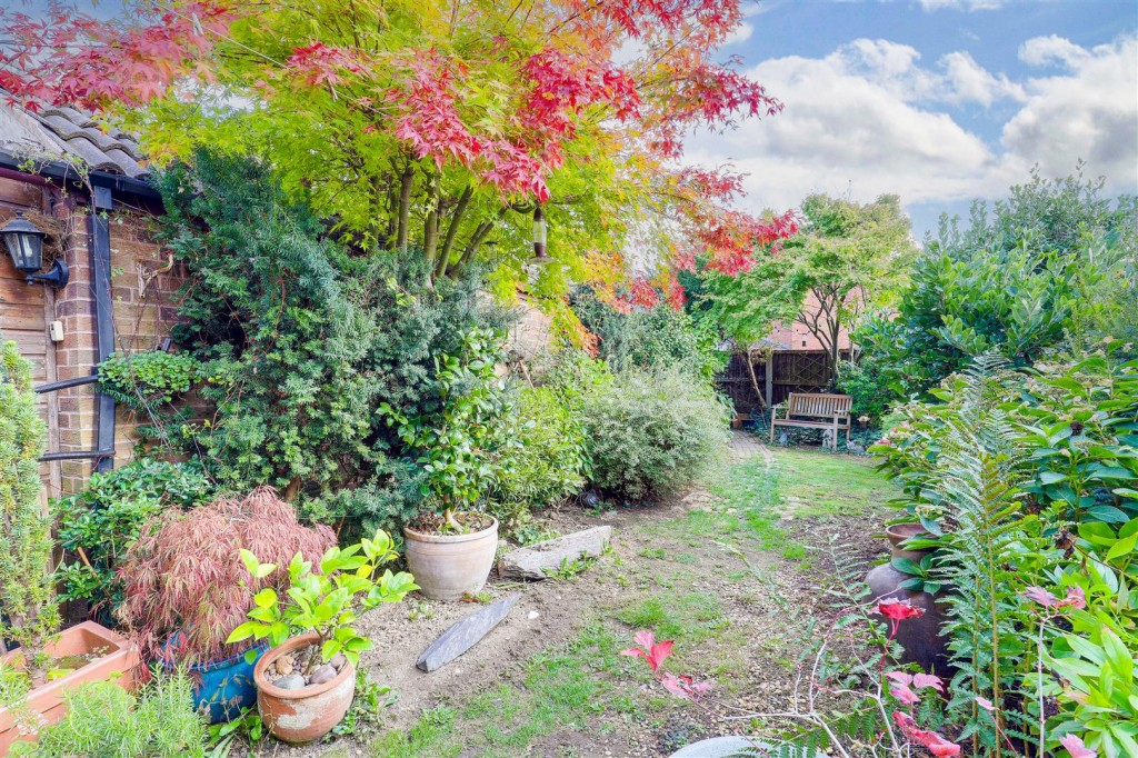 Tiree Close, Trowell, Nottinghamshire, NG9 3RG