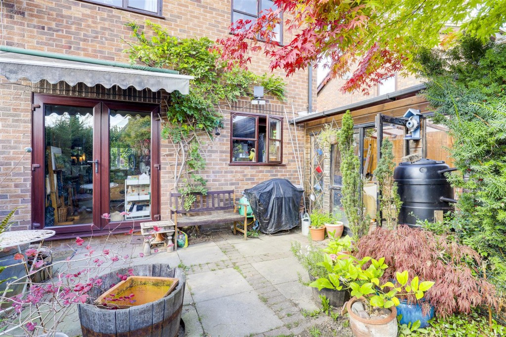 Tiree Close, Trowell, Nottinghamshire, NG9 3RG