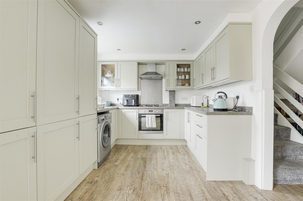 Grainger Avenue, West Bridgford, Nottinghamshire, NG2 7AS