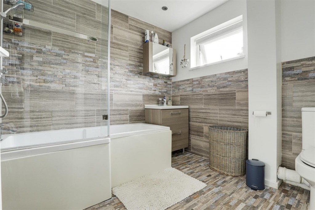 Grainger Avenue, West Bridgford, Nottinghamshire, NG2 7AS