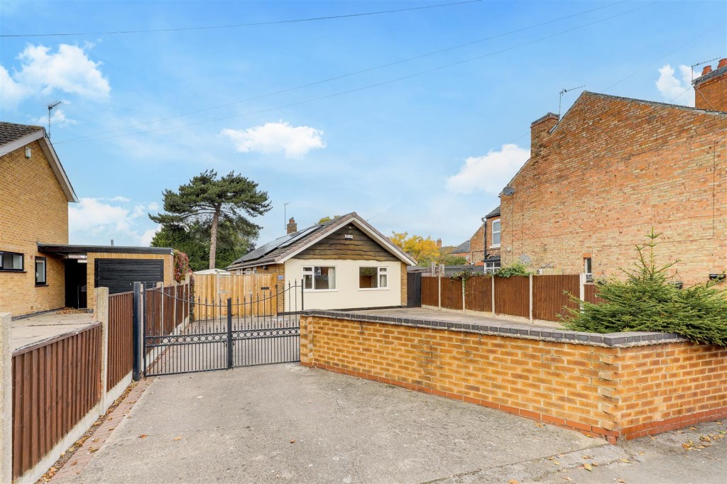 Tamworth Road, Long Eaton, Nottinghamshire, NG10 3FF