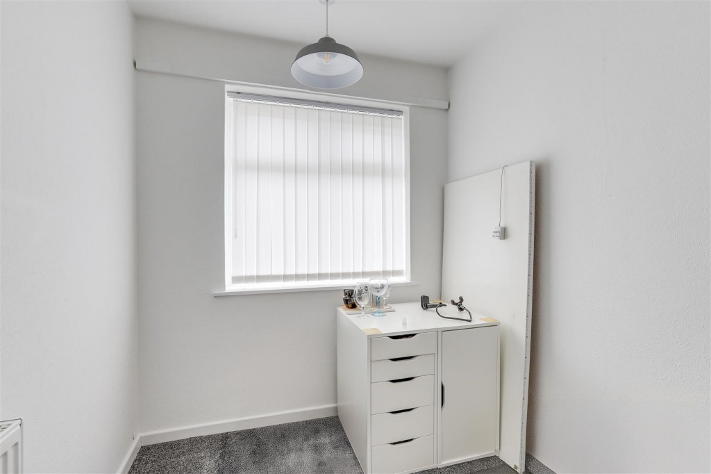 Shortwood Avenue, Hucknall, Nottinghamshire, NG15 6DD