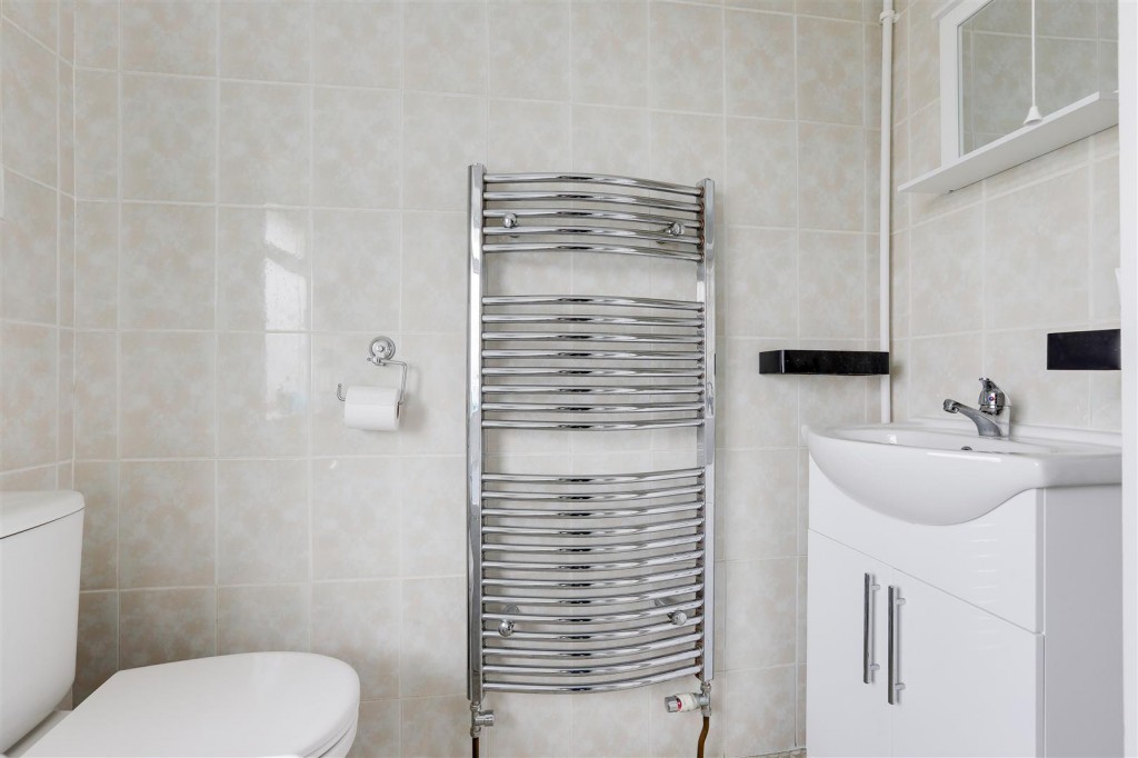 Shortwood Avenue, Hucknall, Nottinghamshire, NG15 6DD