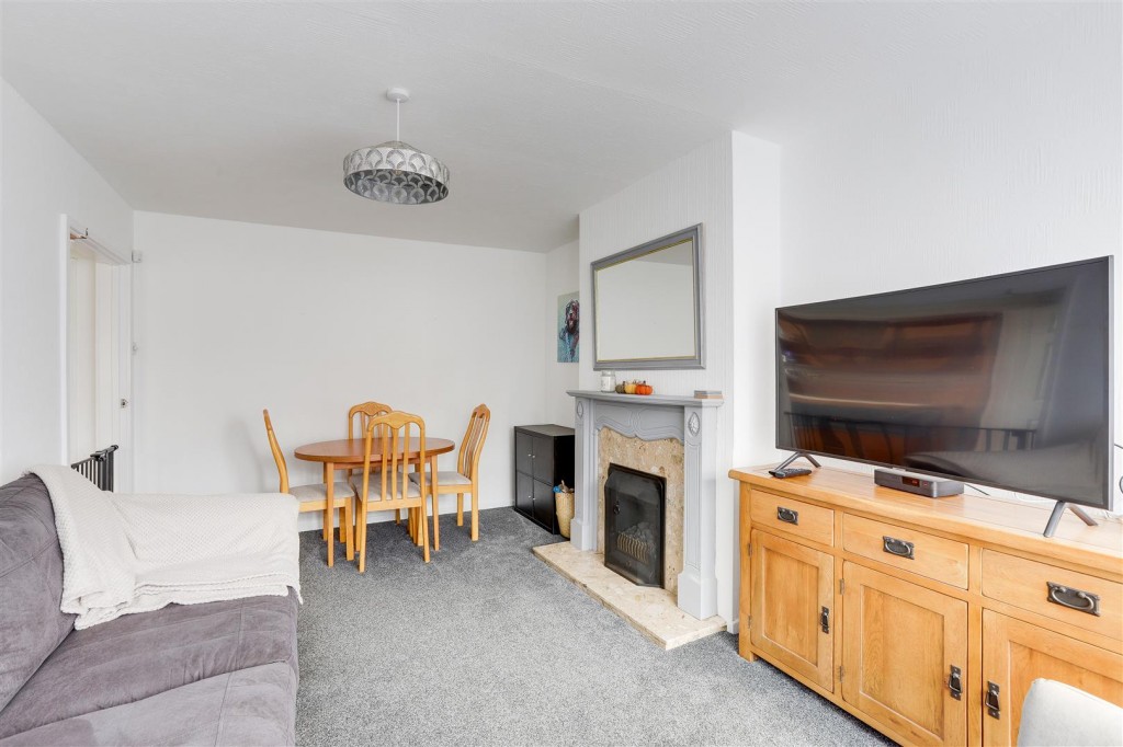 Shortwood Avenue, Hucknall, Nottinghamshire, NG15 6DD