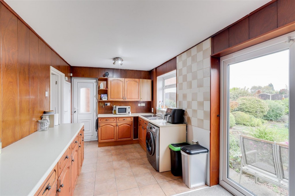 Shortwood Avenue, Hucknall, Nottinghamshire, NG15 6DD