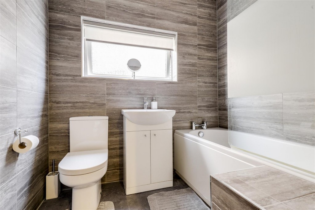 York Road, Long Eaton, Nottinghamshire, NG10 4NJ