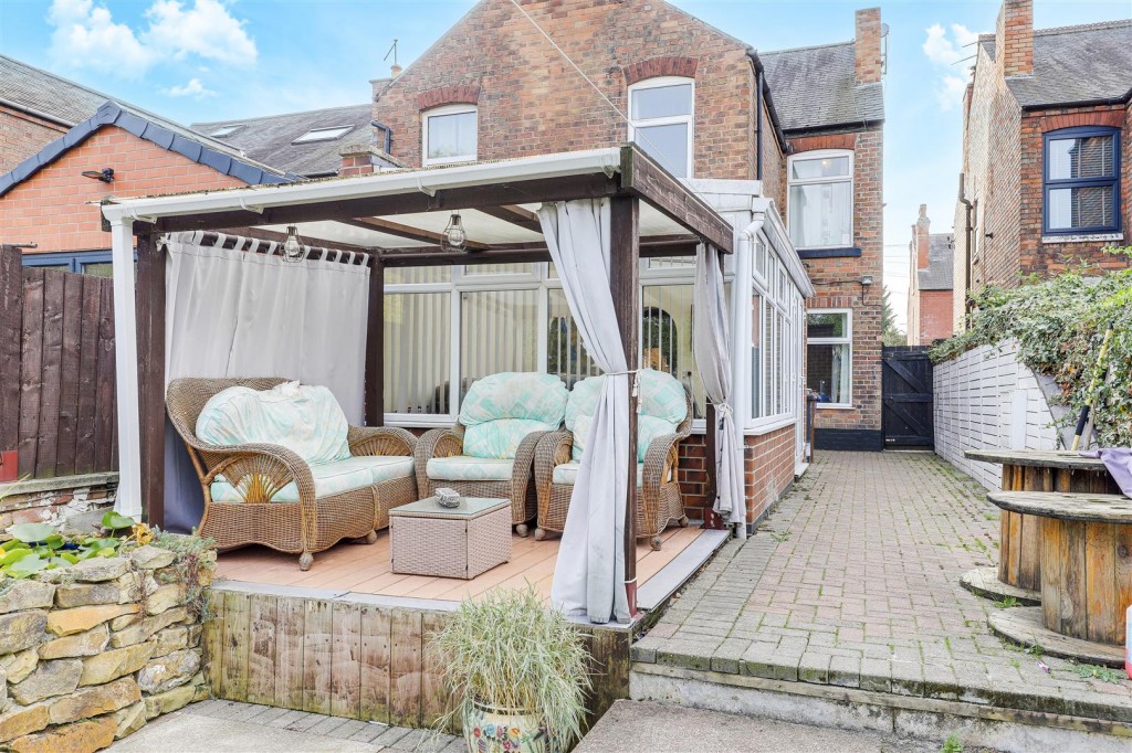 York Road, Long Eaton, Nottinghamshire, NG10 4NJ