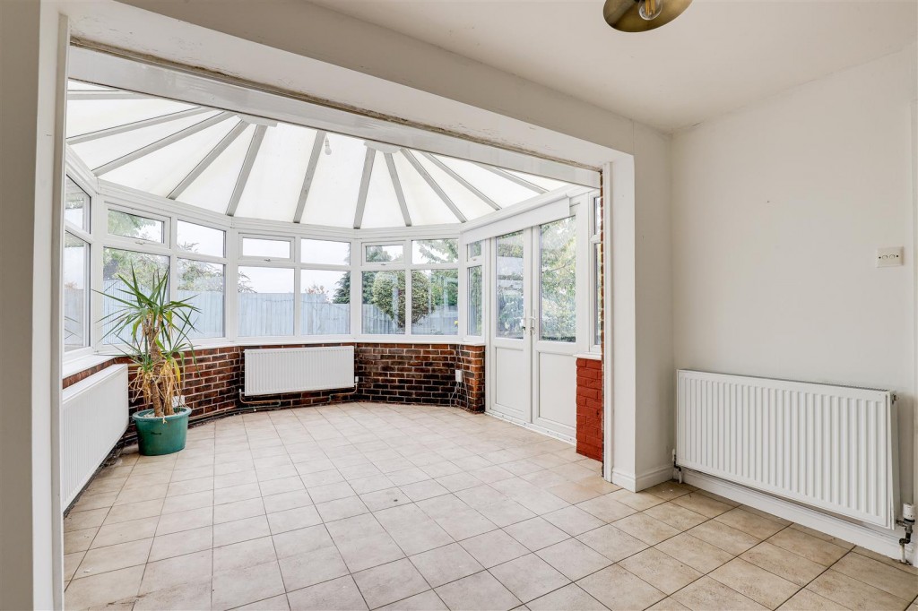 Carlton Vale Close, Carlton, Nottinghamshire, NG4 3RP